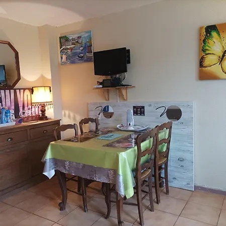 Apartment Plaisir A La B